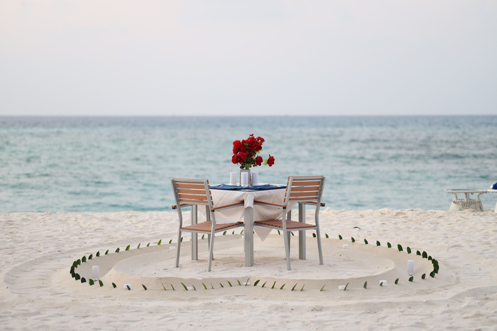 Maldives Sandbank Dining